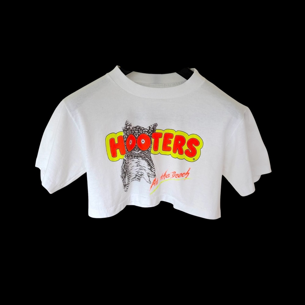 80's Hooters At the Beach White Crop Top Tee More Than a Mouthful Small
